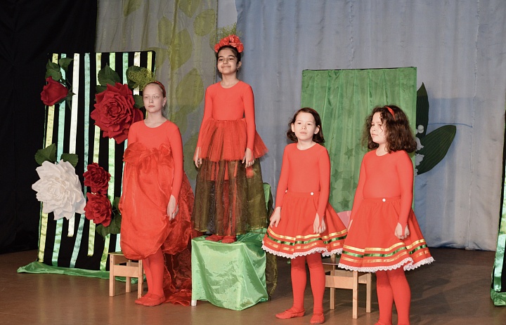 Спектакль "Клубничное королевство"